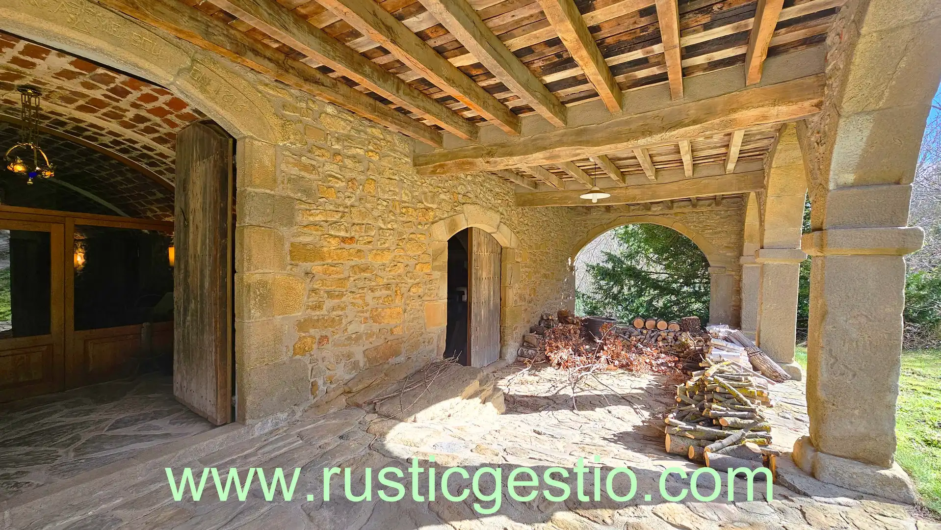 Country house zum Verkauf in La Vall d'en Bas mit Heizung, Privatgarten und Parkett