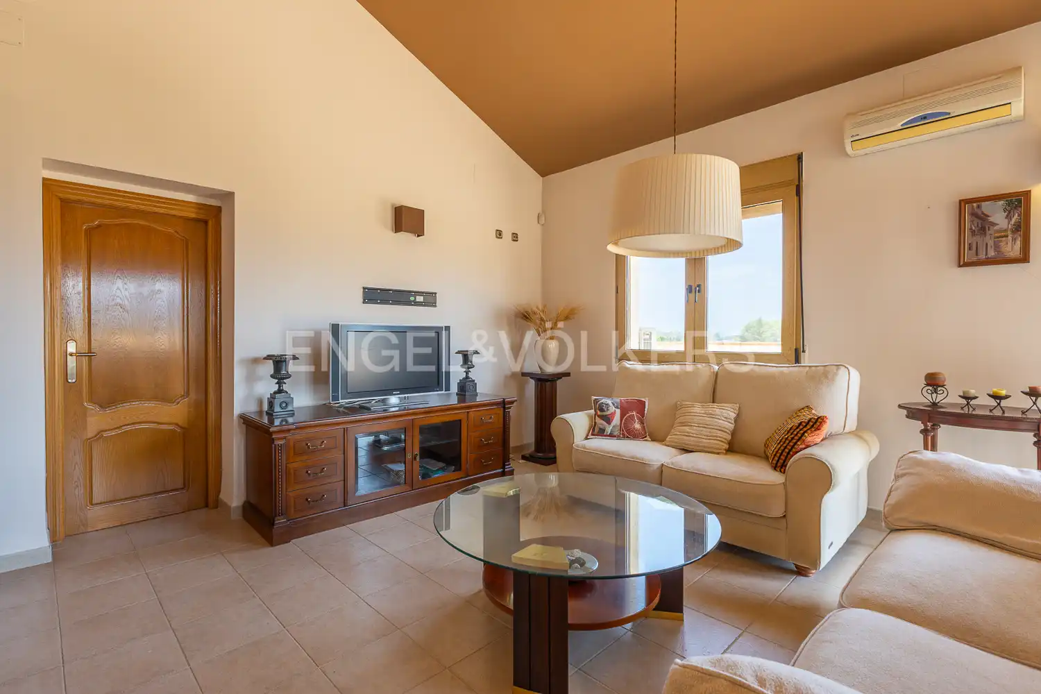 Living room of Houses for sale in Ontinyent  with Air Conditioner, Heating and Private garden