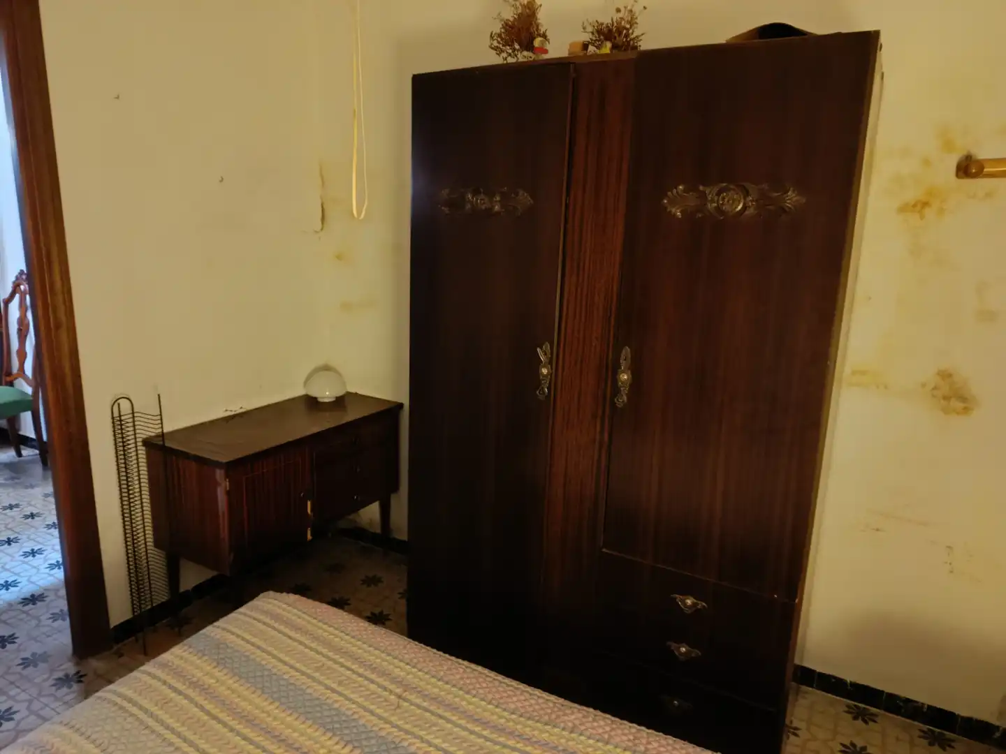 Schlafzimmer von Haus oder Chalet zum Verkauf in Brenes mit Klimaanlage, Möbliert und Balkon