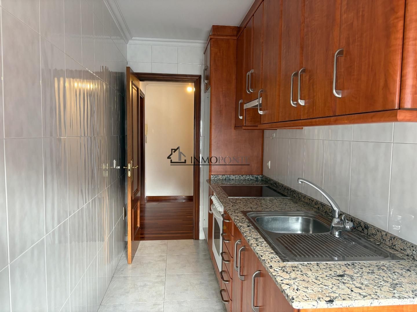 Kitchen of Flat for sale in Pontevedra Capital 