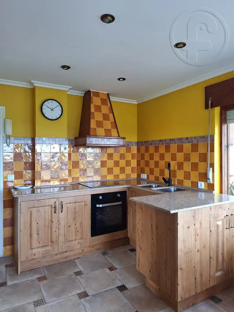 Cuina de Pis de lloguer en Piélagos amb Calefacció, Parquet i Terrassa