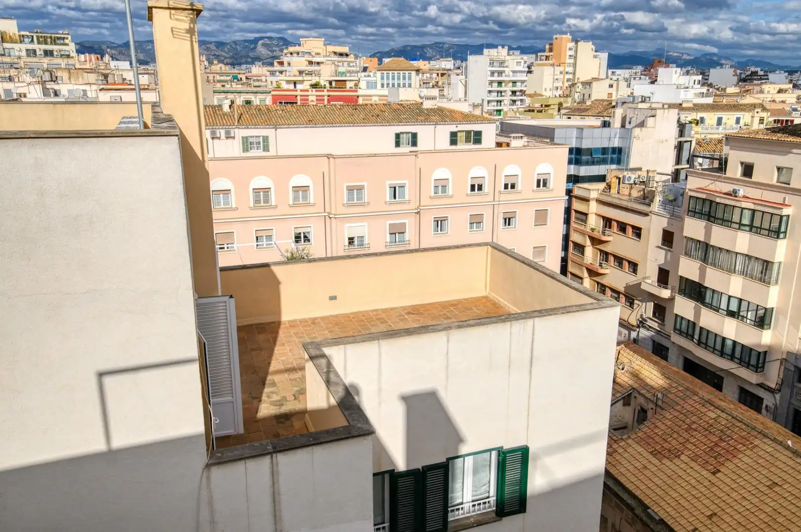 Vista exterior de Àtic en venda en  Palma de Mallorca amb Aire condicionat, Terrassa i Moblat