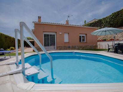 Swimming pool of House or chalet for sale in Creixell  with Air Conditioner, Heating and Private garden