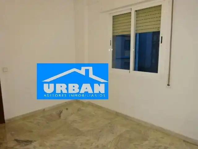 Bedroom of Flat for rent in Sevilla  with Air Conditioner and Terrace