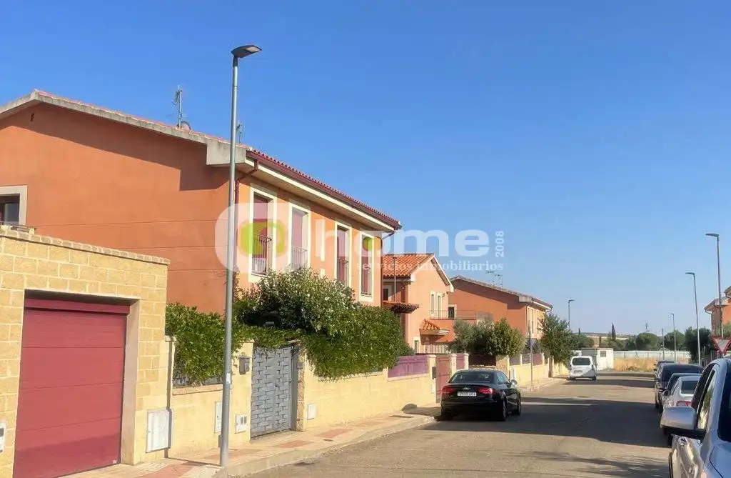 Adossat en venda a Calle Miguel de Unamuno, imagen 4