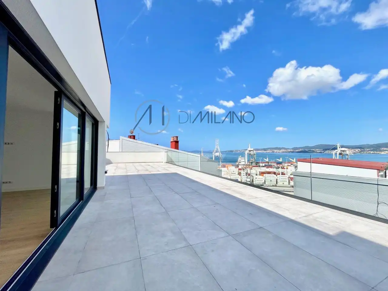 Terraza de Ático en venta en Vigo  con Calefacción