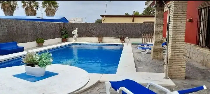 Schwimmbecken von Haus oder Chalet zur Miete in Chipiona mit Klimaanlage, Heizung und Schwimmbad