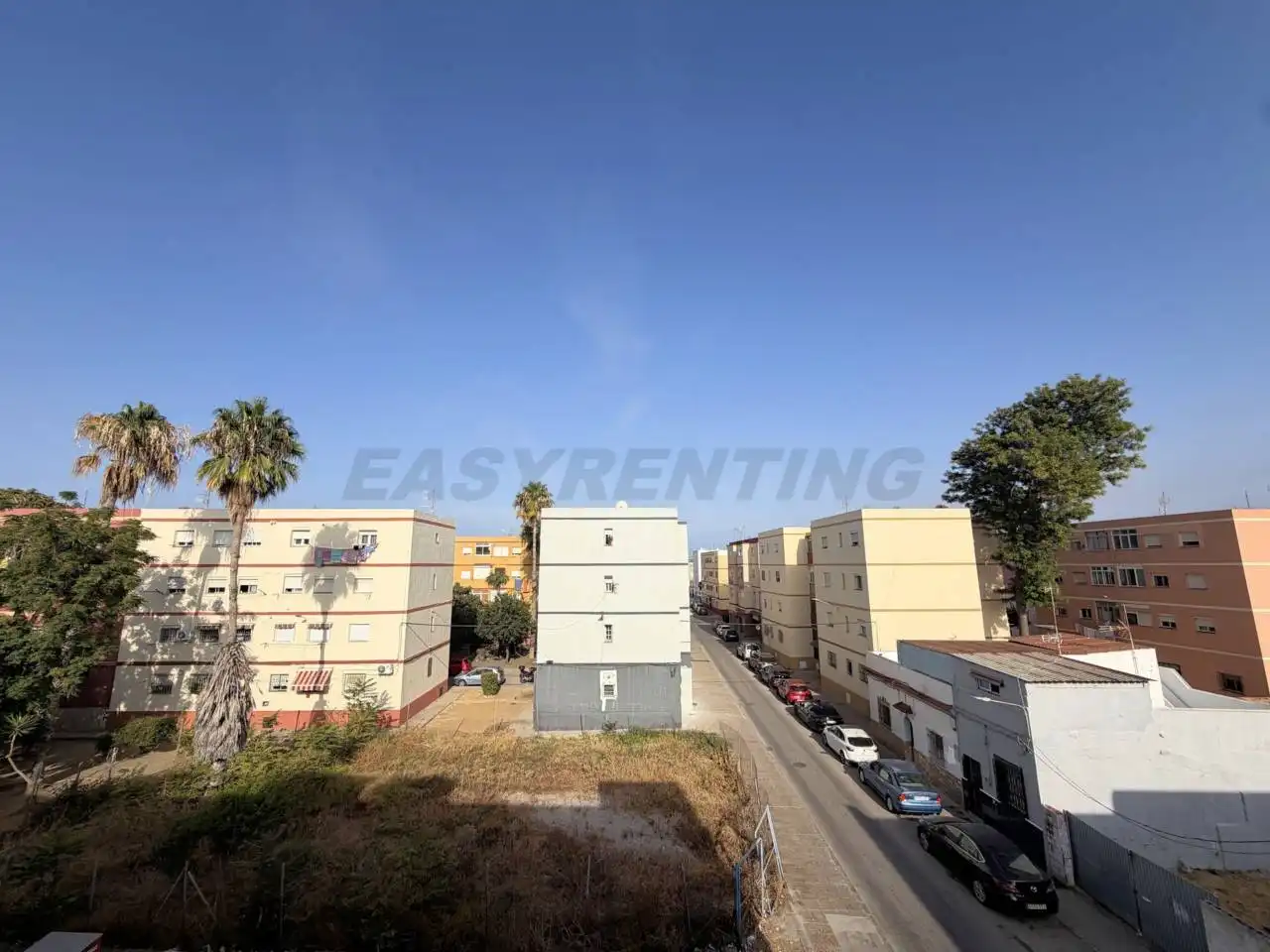 Exterior view of Flat for rent in La Línea de la Concepción  with Terrace and Furnished