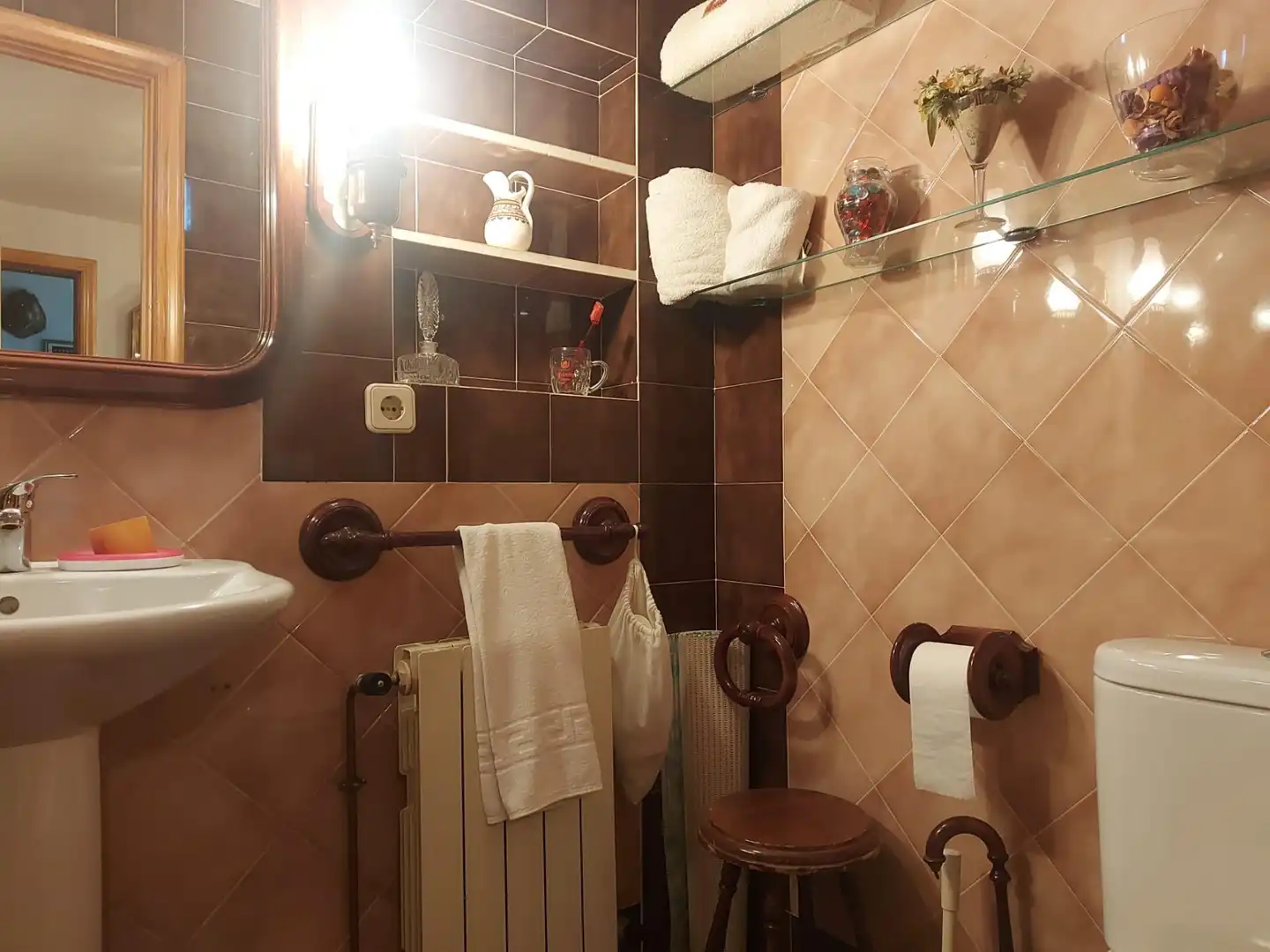 Bany de Casa o xalet en venda en Torrecaballeros amb Calefacció, Jardí privat i Traster