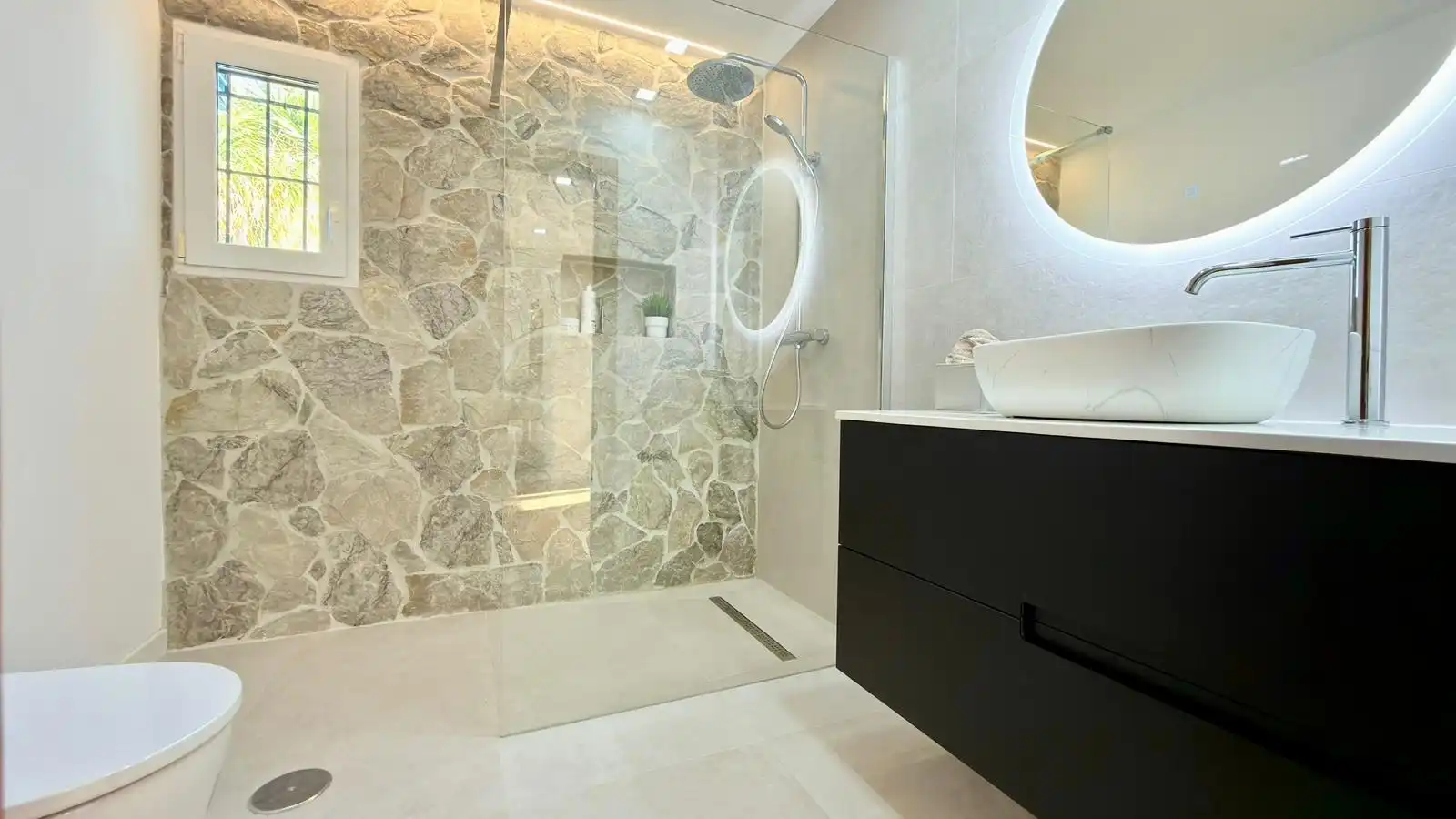 Bathroom of Houses for sale in El Campello  with Air Conditioner, Terrace and Swimming Pool