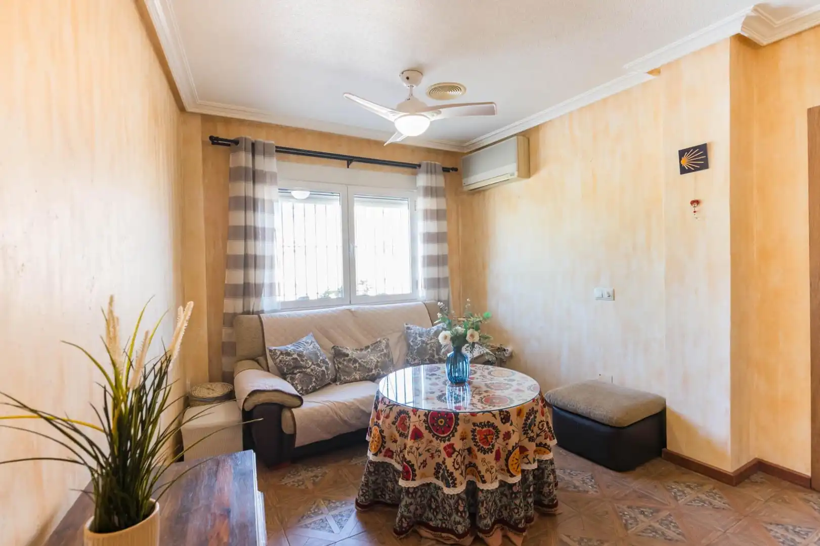 Living room of Houses for sale in Murcia  with Air Conditioner, Heating and Parquet flooring