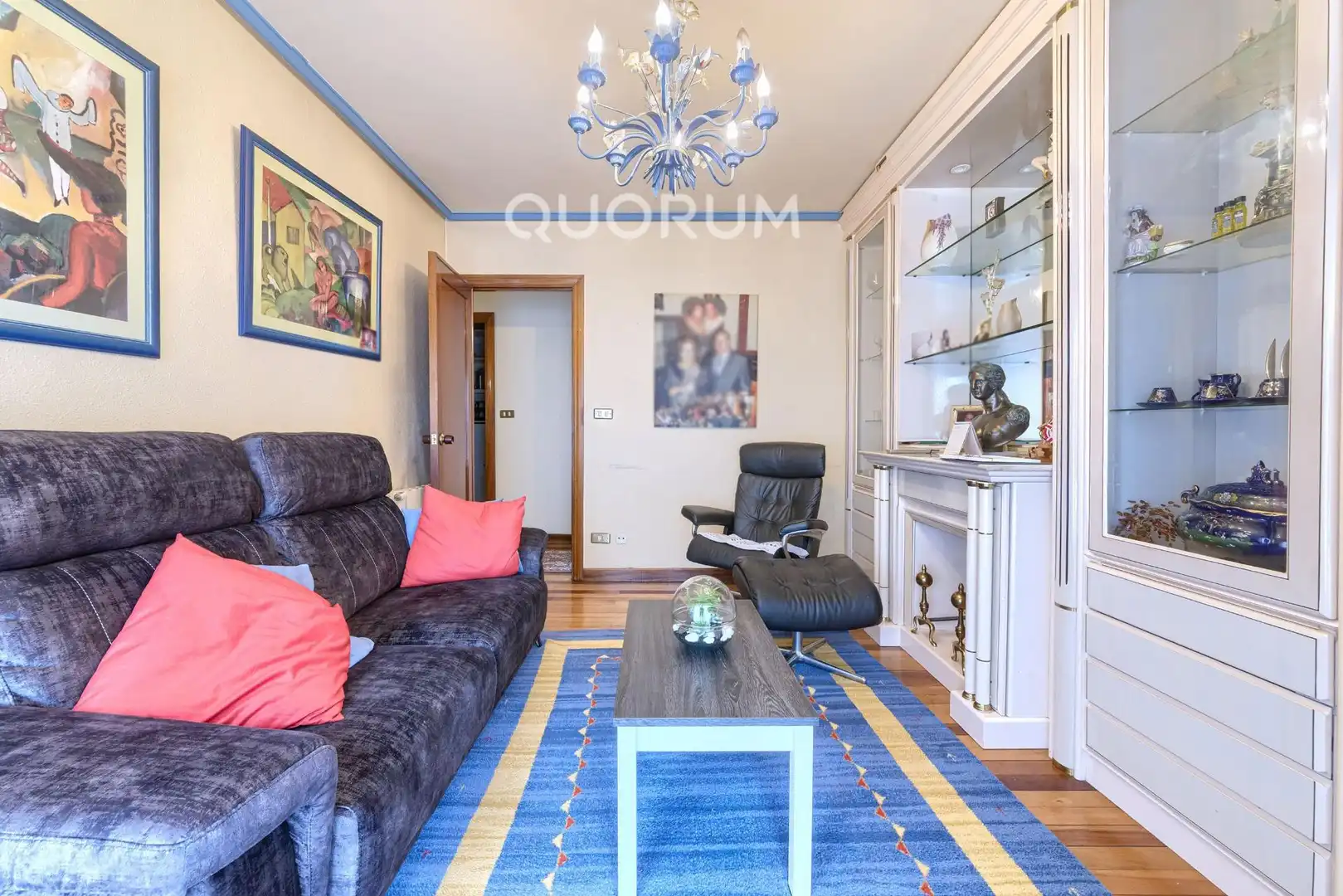 Sala de estar de Piso en venta en Basauri  con Calefacción, Terraza y Amueblado