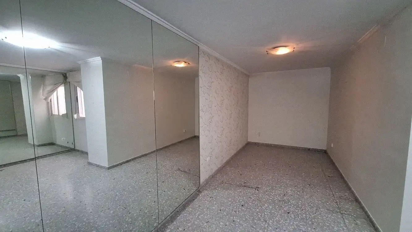 Oficina de alquiler en Oliva con Aire acondicionado y Terraza