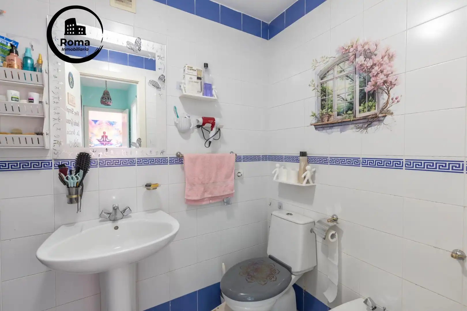 Badezimmer von Wohnung zum Verkauf in Granada mit Heizung und Balkon