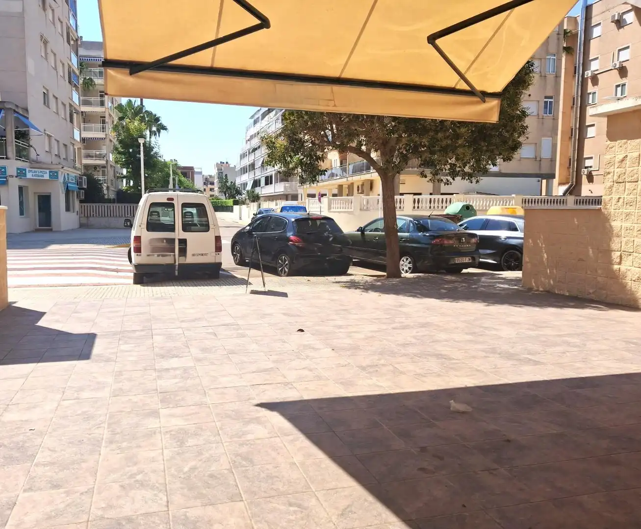 Aparcament de Local en venda en Guardamar de la Safor amb Terrassa