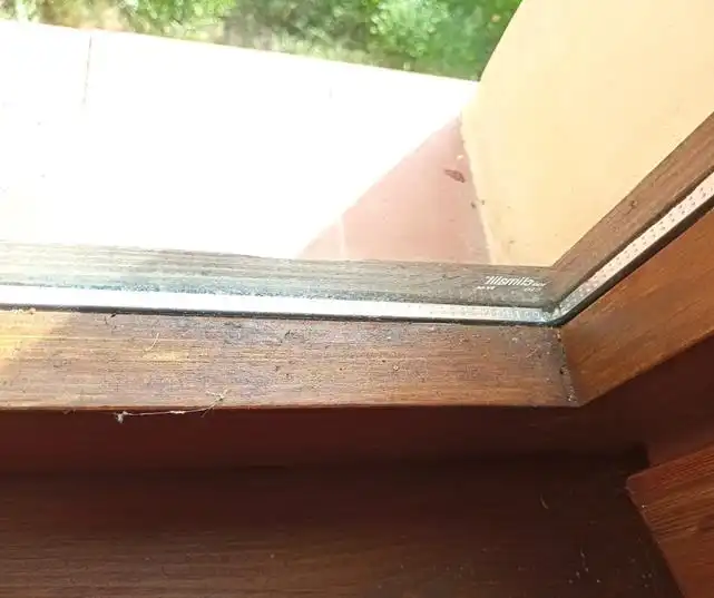 Terrasse von Einfamilien-Reihenhaus zum Verkauf in Ponga mit Klimaanlage, Heizung und Möbliert