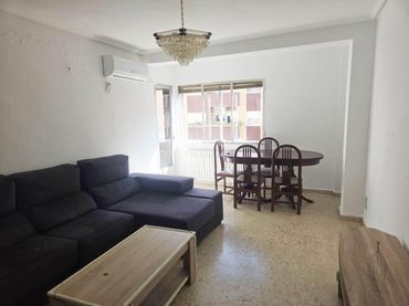Pis amb ascensor de lloguer a Calle del Pintor Marín Bagüés 4