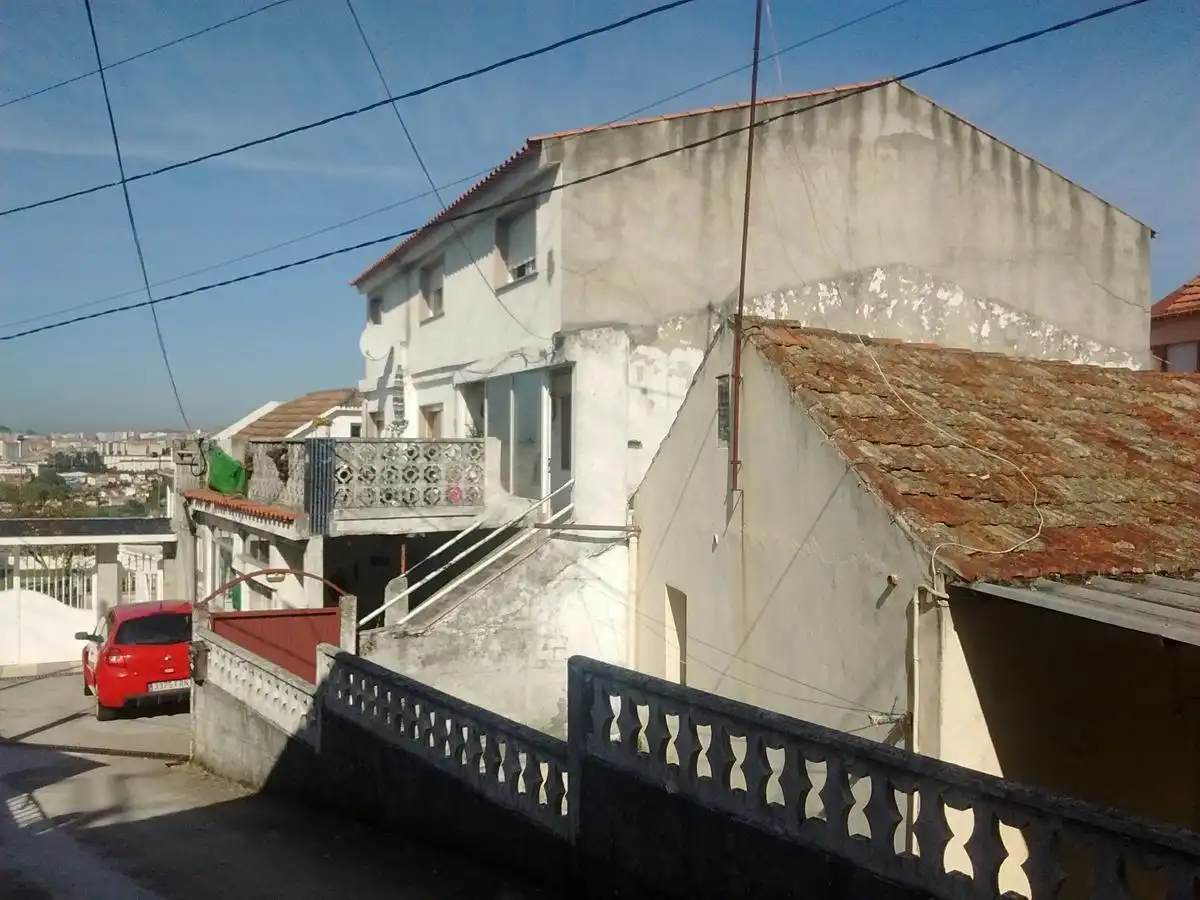 Vista exterior de Casa adosada en venta en Vigo 