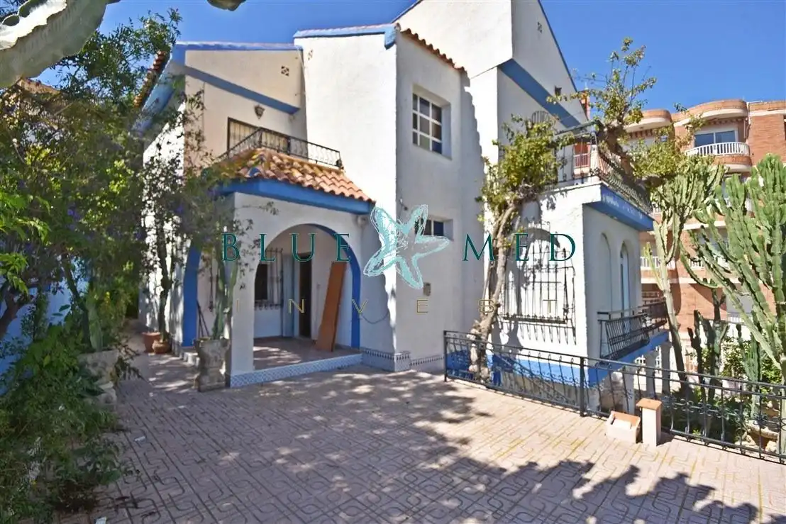 Villa mit Garten zum Verkauf in Avenida Avenida Maro Santo