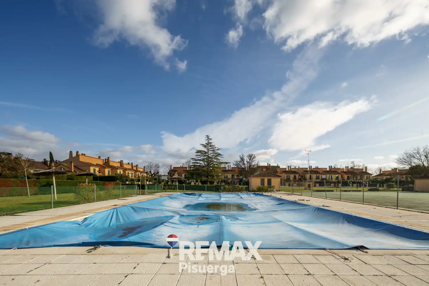 Piscina de Casa o chalet en venta en Simancas con Calefacción, Terraza y Trastero