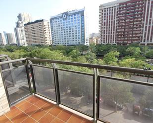 Exterior view of Flat to rent in  Valencia Capital  with Air Conditioner, Terrace and Balcony