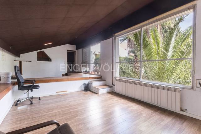 Casa adosada en Venta en Montbau