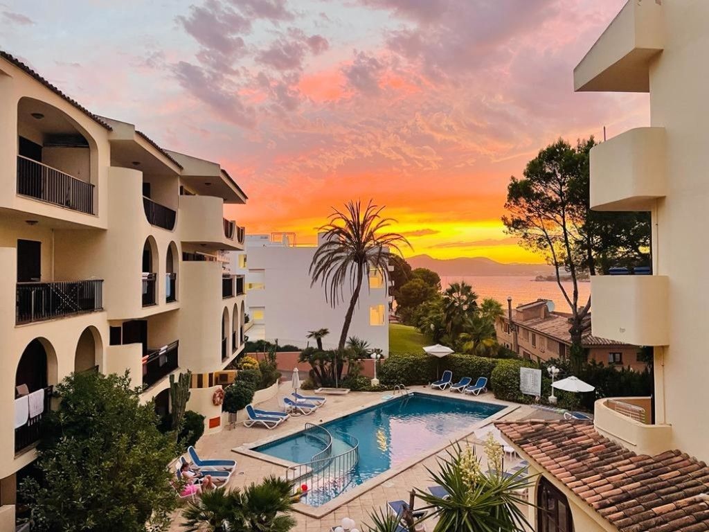 Exterior view of Apartment to rent in Calvià  with Air Conditioner, Terrace and Swimming Pool