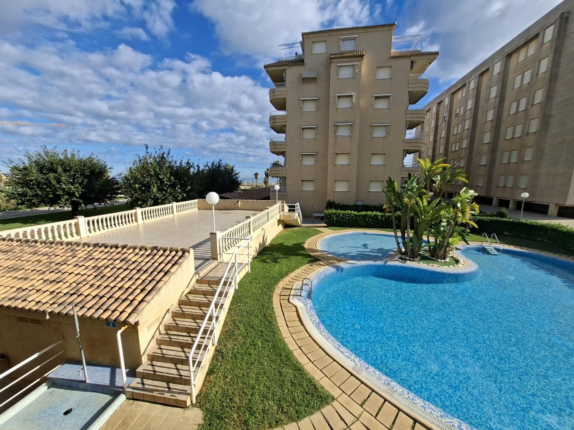 Piscina de Apartamento en venta en Daimús con Aire acondicionado, Terraza y Trastero