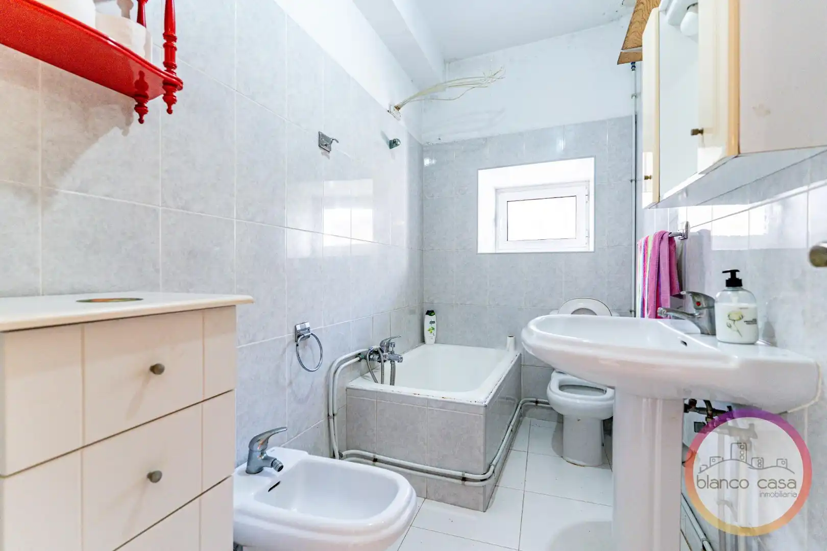 Bathroom of Houses for sale in Laxe  with Heating and Terrace