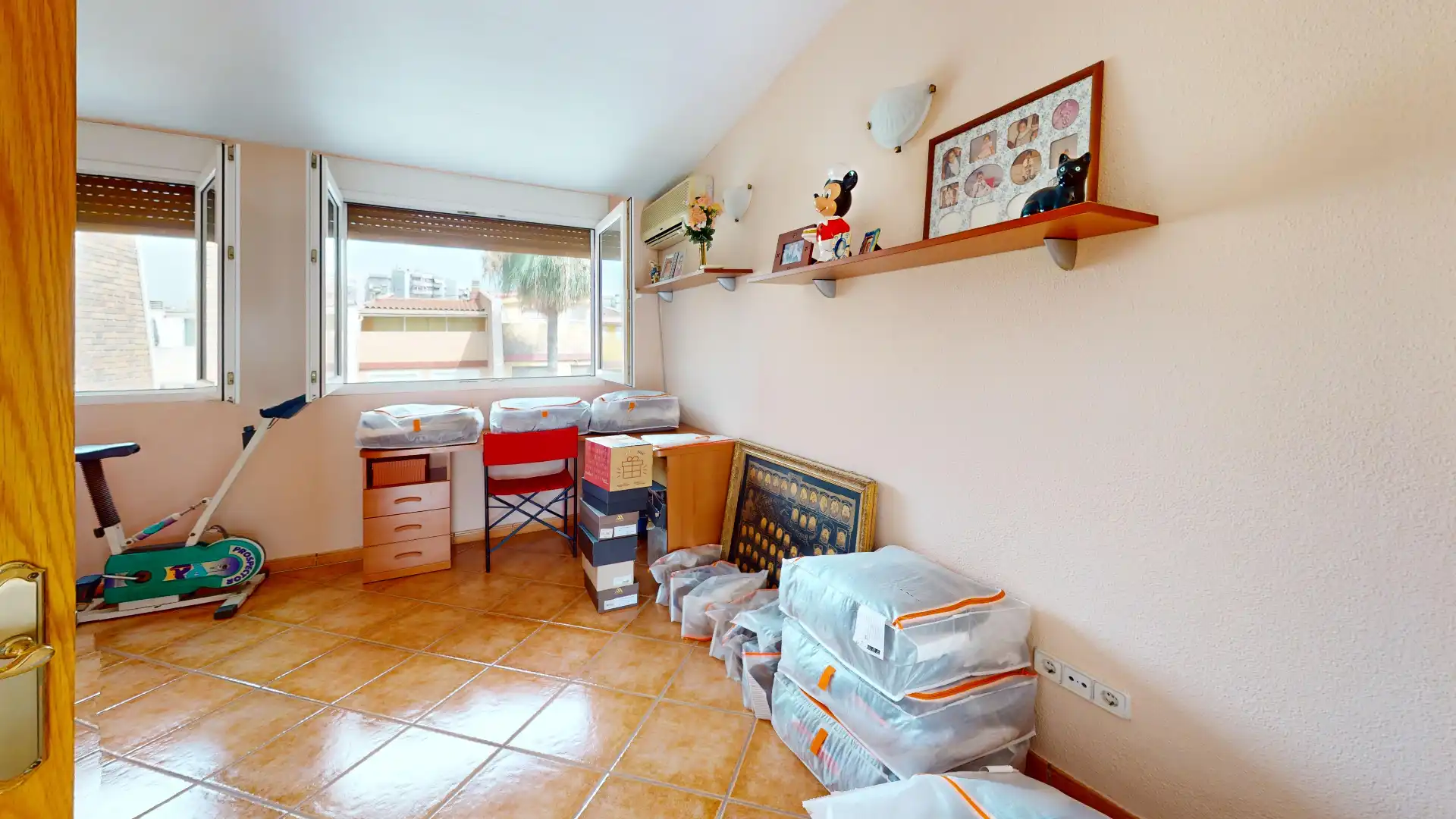 Habitación de Casa o chalet en venta en Alicante / Alacant con Aire acondicionado, Jardín privado y Terraza