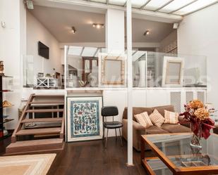 Living room of Single-family semi-detached for sale in  Barcelona Capital  with Air Conditioner, Terrace and Balcony