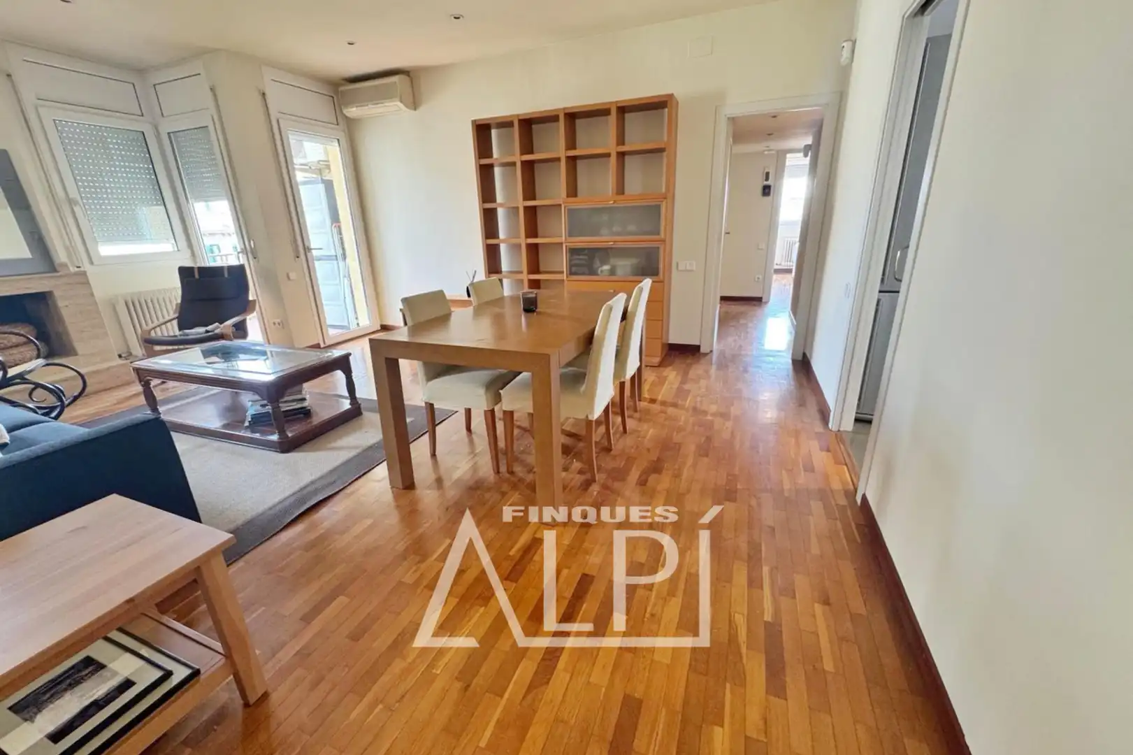 Comedor de Piso en venta en Barcelona con Calefacción, Parquet y Amueblado