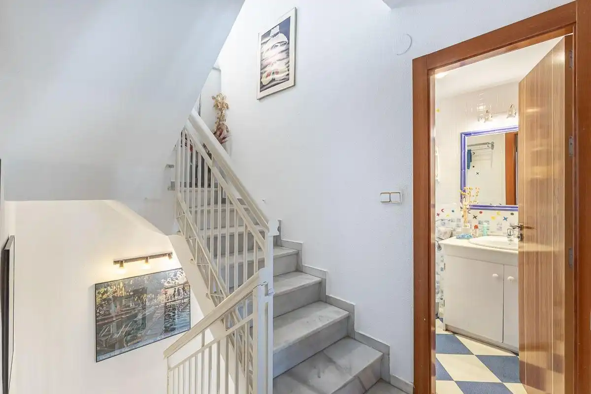 Casa bifamiliare con balcone in vendita a Calle Trevenque 11, imagen 31