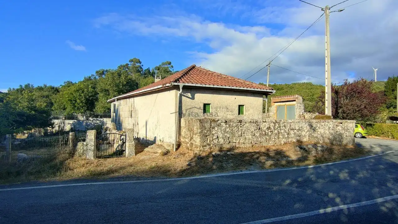 Finca rústica en venda a Nogueira de Ramuín