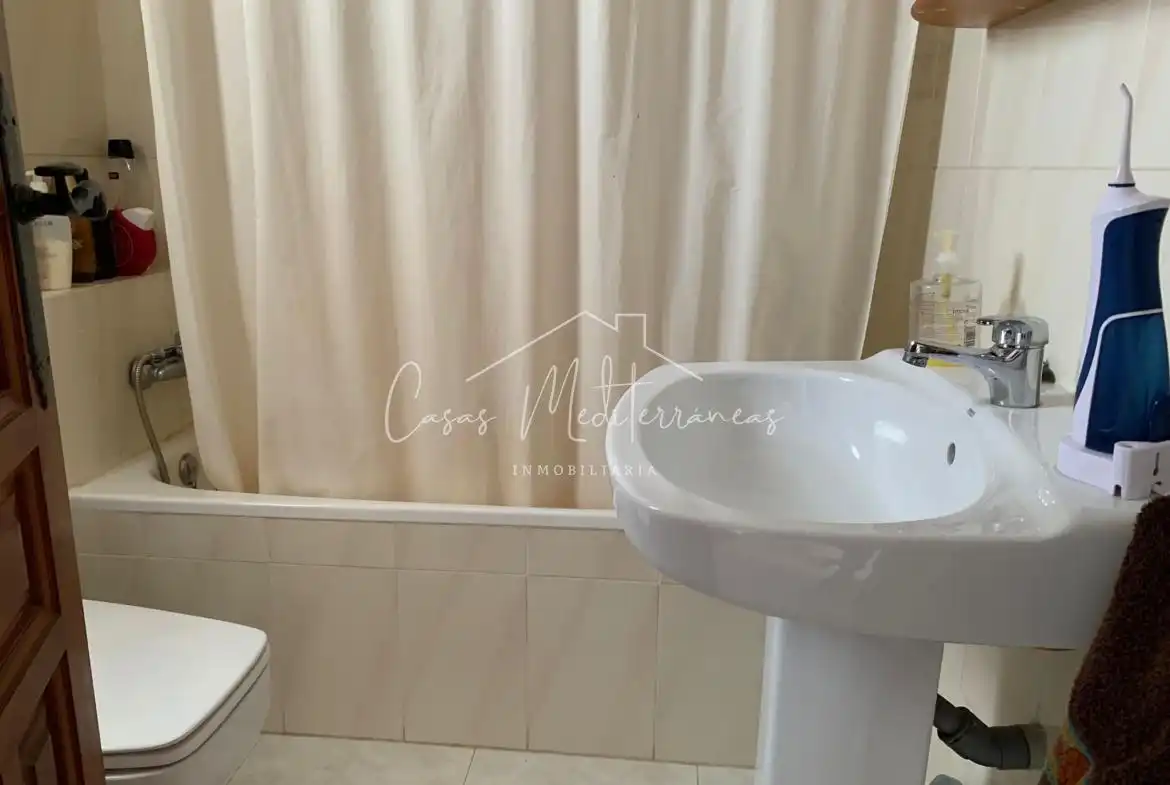 Baño de Casa adosada de alquiler en Vandellòs i l'Hospitalet de l'Infant con Jardín privado, Terraza y Amueblado