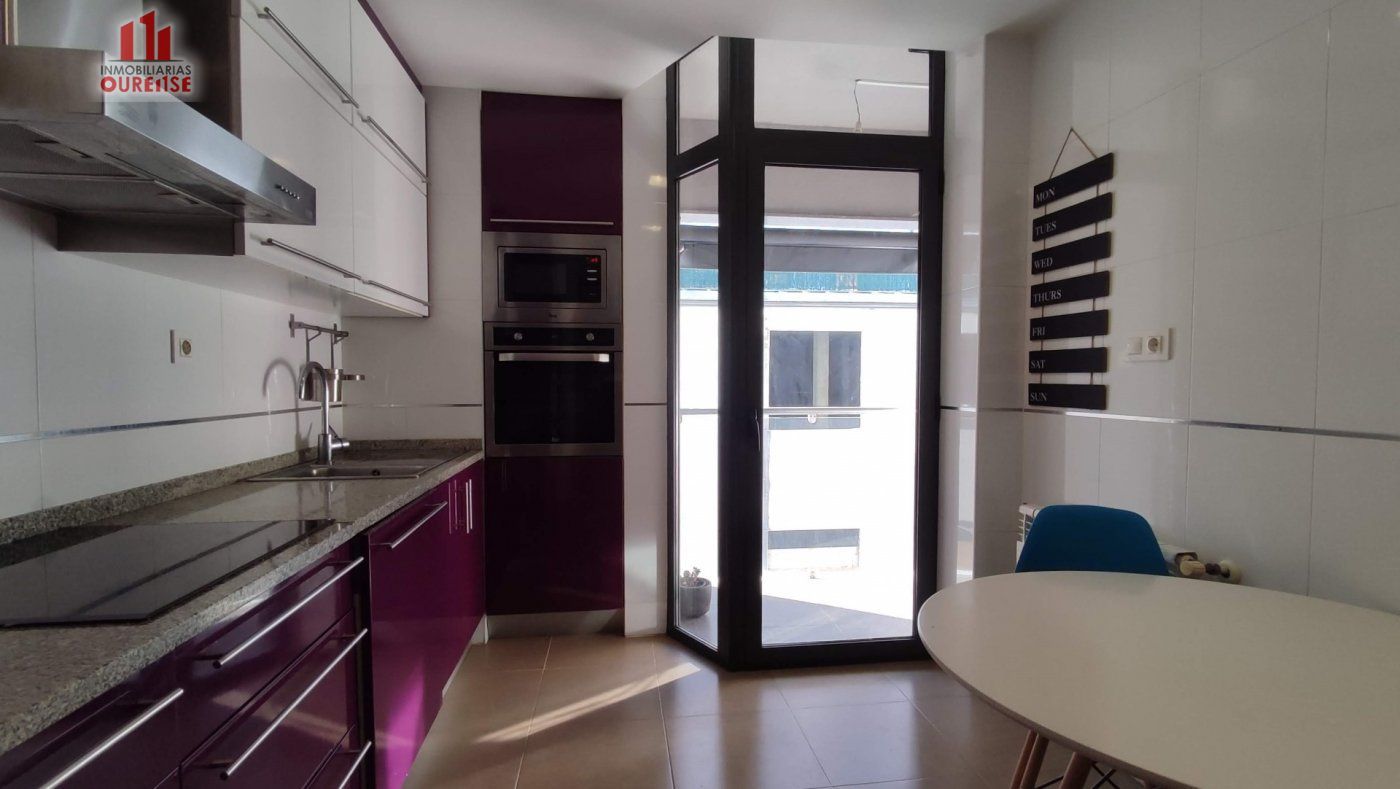 Kitchen of Flat for sale in Ourense Capital   with Heating, Storage room and Balcony