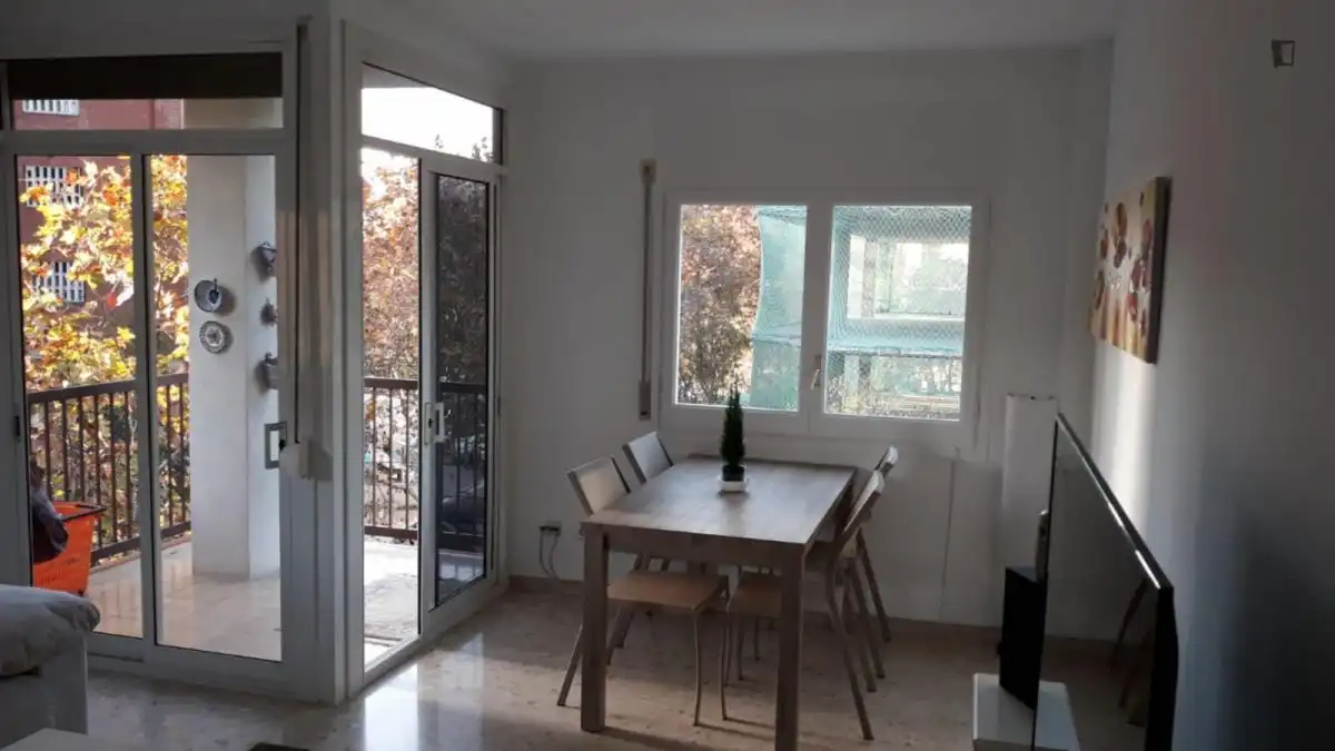 Habitació a Sant Martí de Provençals