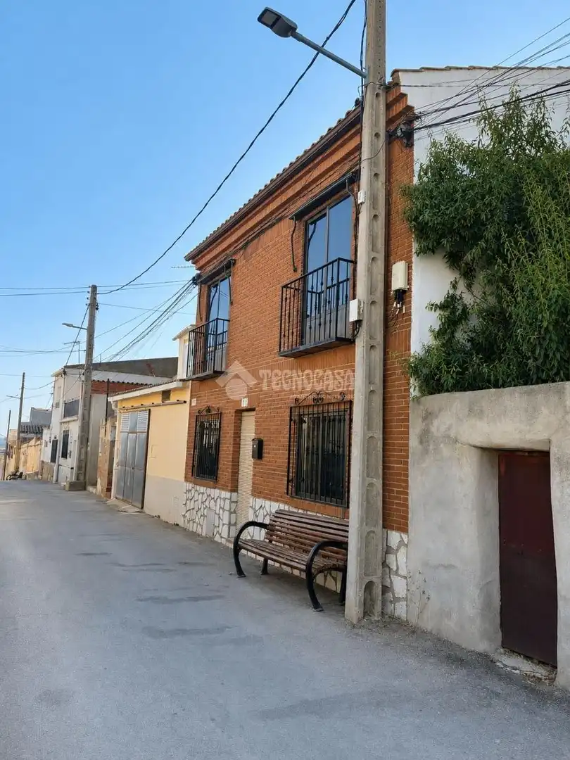 Exterior view of Houses for sale in Santa Cruz de la Zarza