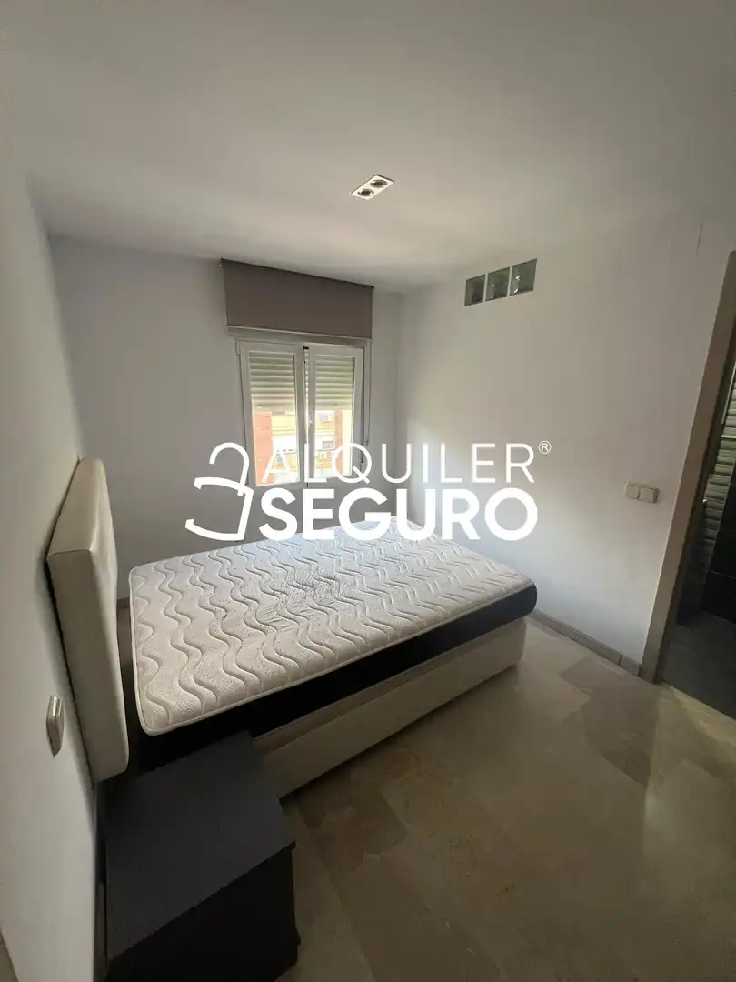 Bedroom of Flat for rent in Madrid  with Furnished