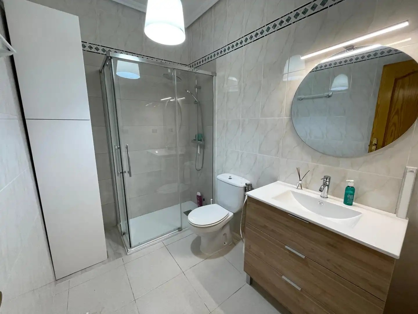 Bany de Apartament en venda en Moncofa amb Terrassa, Moblat i Forn
