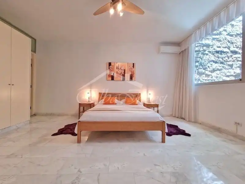 Dormitori de Casa o xalet en venda en Adeje amb Aire condicionat, Jardí privat i Terrassa