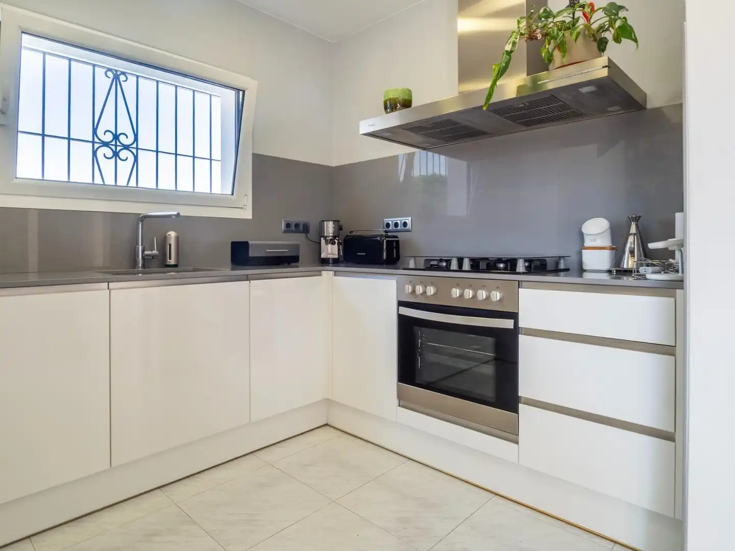 Cocina de Casa o chalet en venta en L'Escala con Aire acondicionado, Calefacción y Terraza
