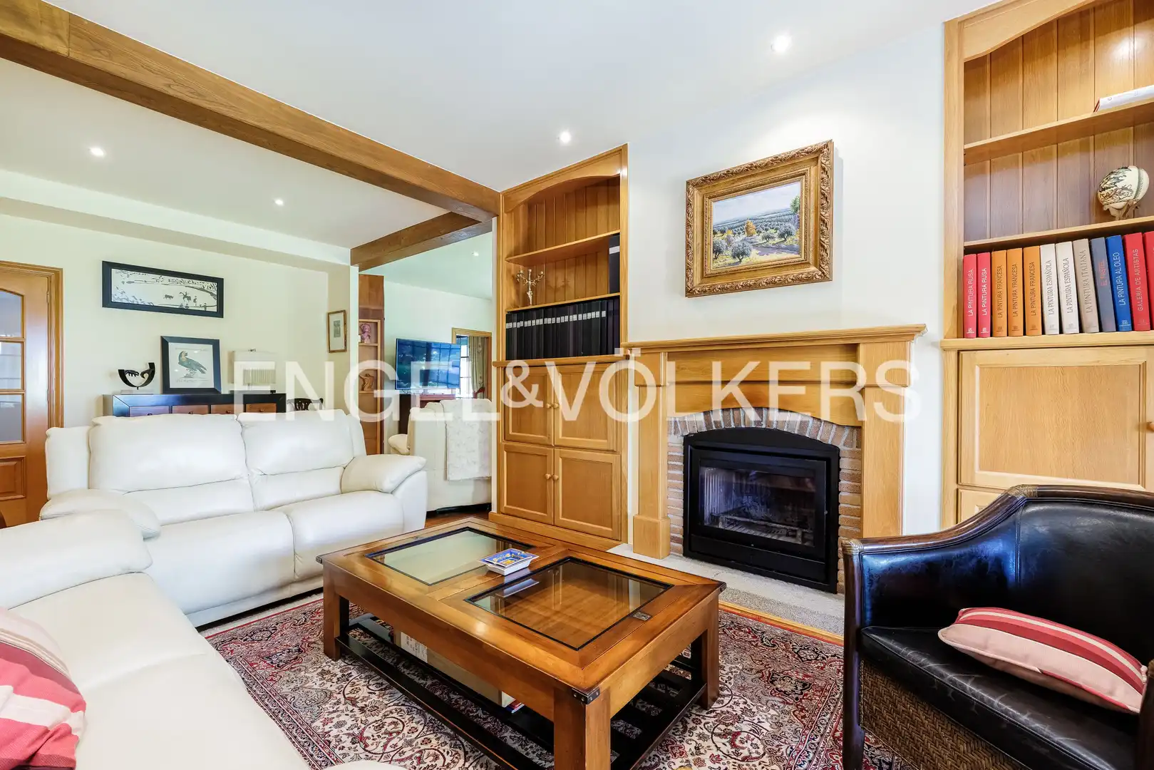 Sala d'estar de Casa o xalet en venda en Nigrán amb Calefacció, Jardí privat i Terrassa