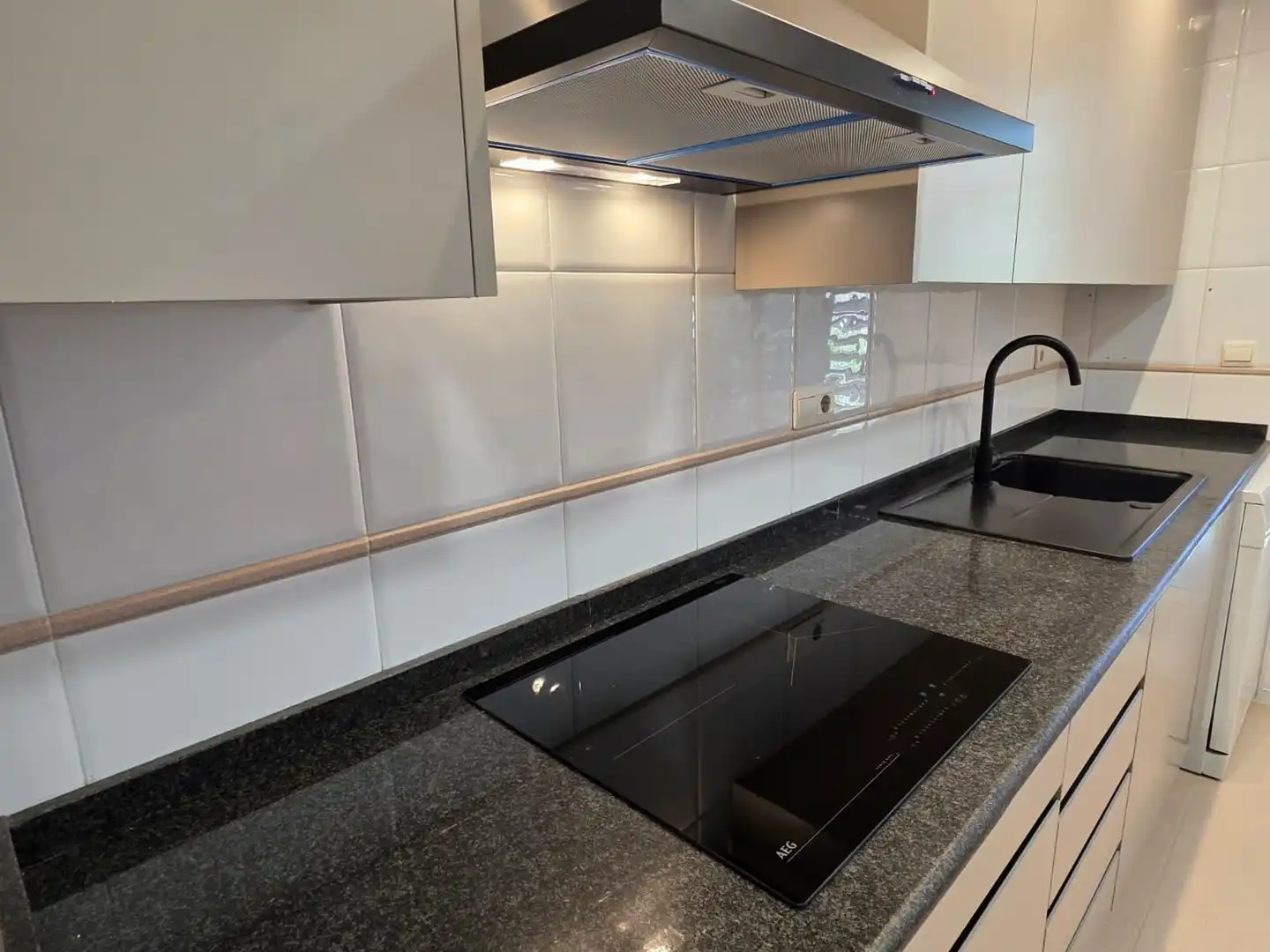 Cocina de Dúplex de alquiler en Valencia con Jardín privado, Terraza y Balcón