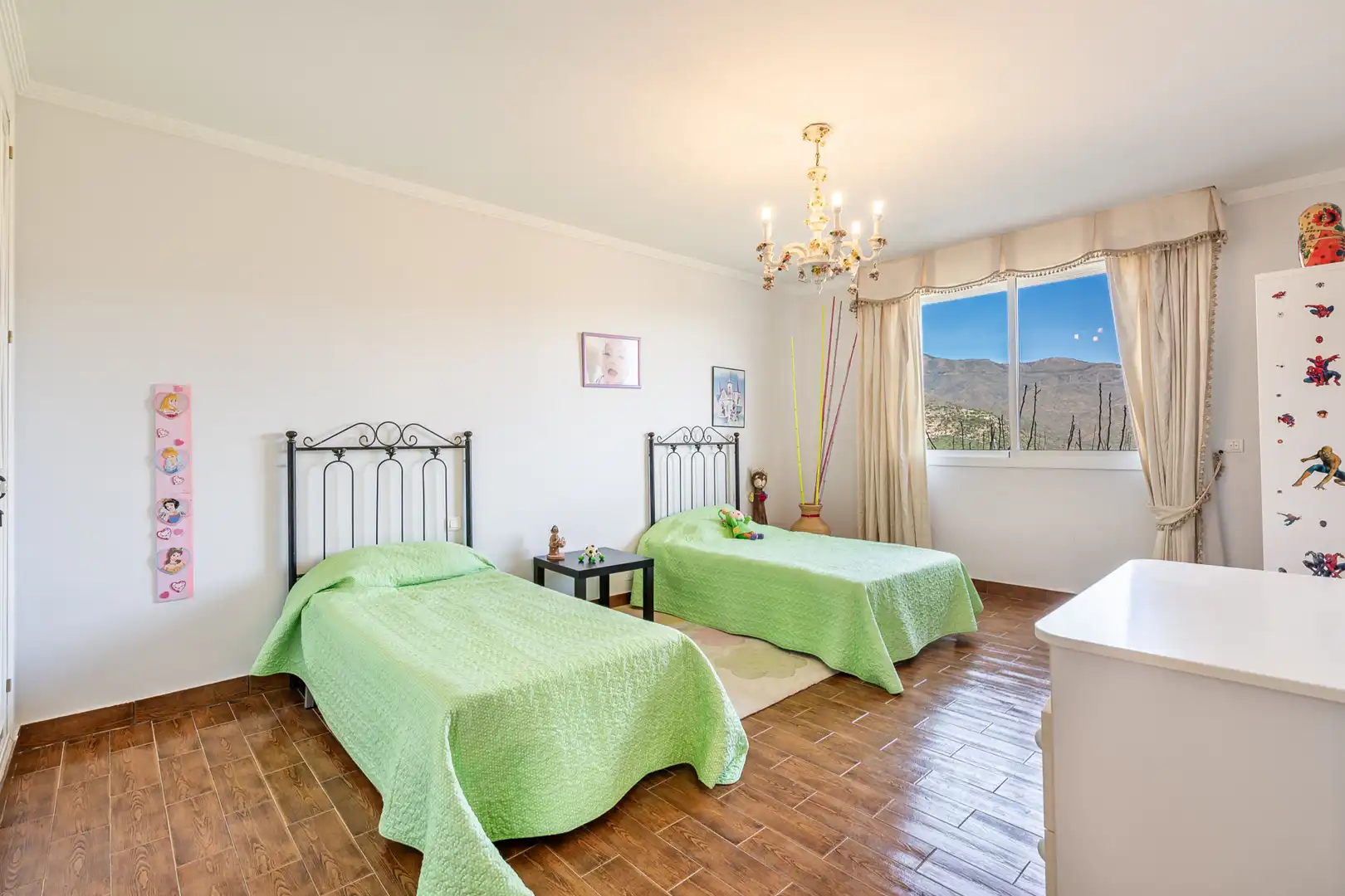 Habitación de Casa o chalet en venta en Estepona con Aire acondicionado, Terraza y Amueblado