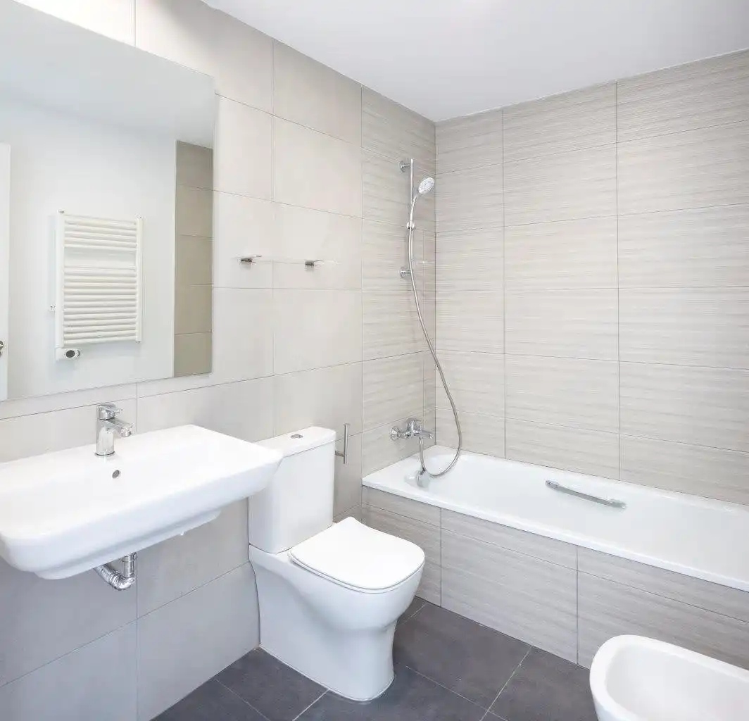 Bathroom of Flat for rent in Parla  with Air Conditioner, Heating and Terrace