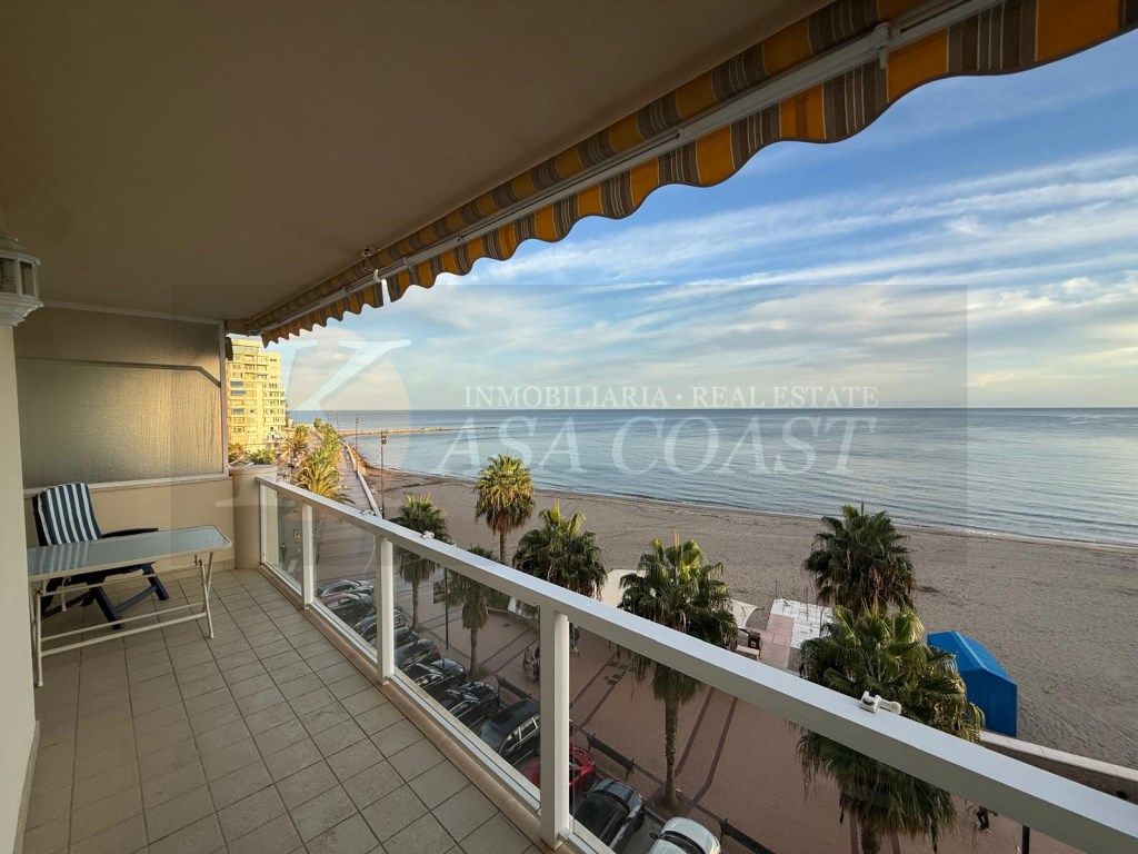 Exterior view of Flat for sale in Fuengirola  with Air Conditioner and Terrace