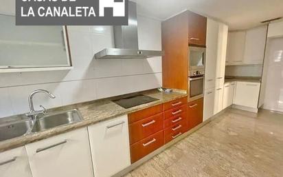 Kitchen of Flat to rent in Mislata  with Air Conditioner