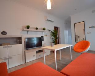 Sala d'estar de Apartament per a compartir en  Sevilla Capital amb Aire condicionat