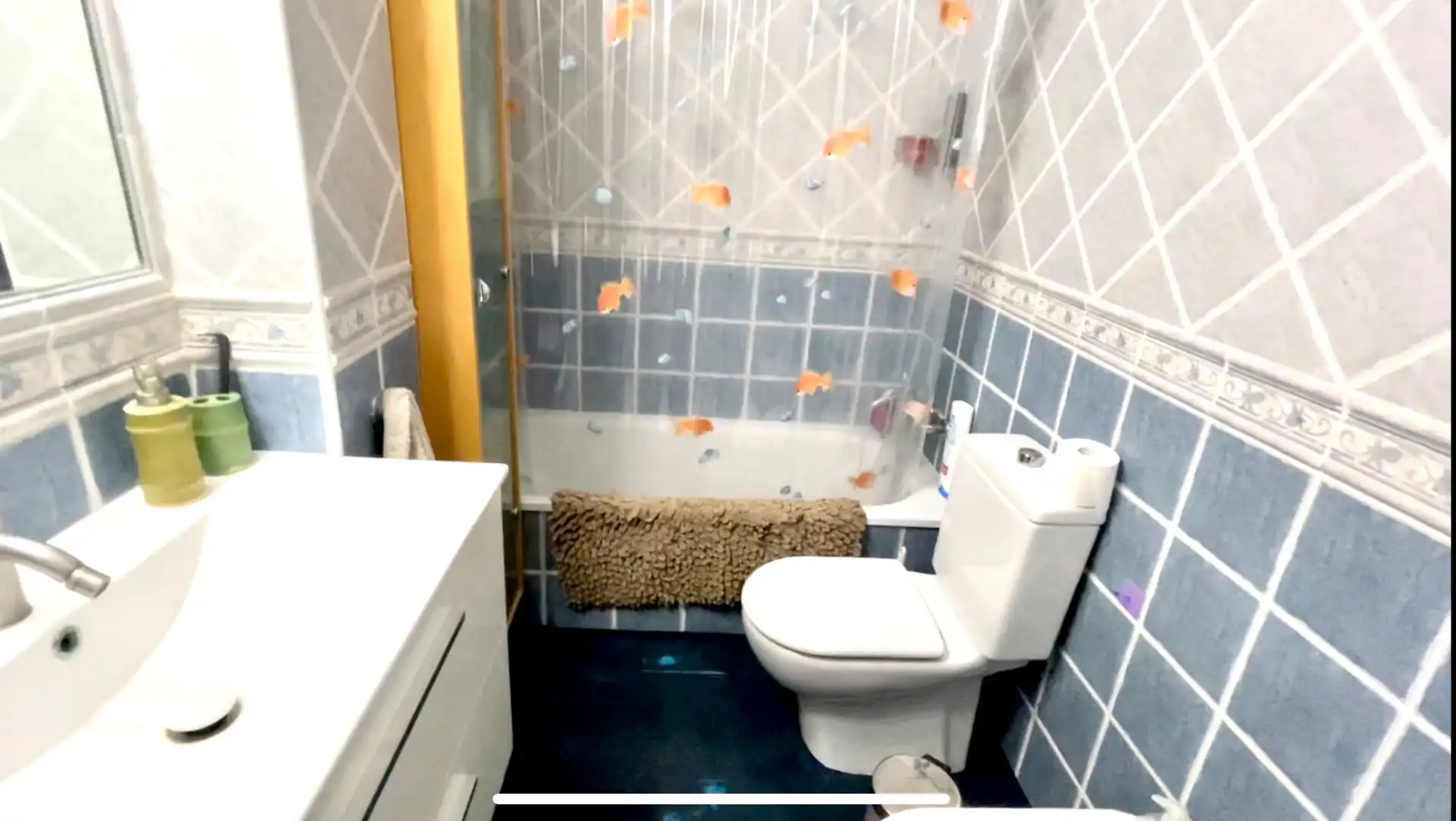 Bany de Casa adosada en venda en Granadilla de Abona amb Jardí privat, Terrassa i Piscina